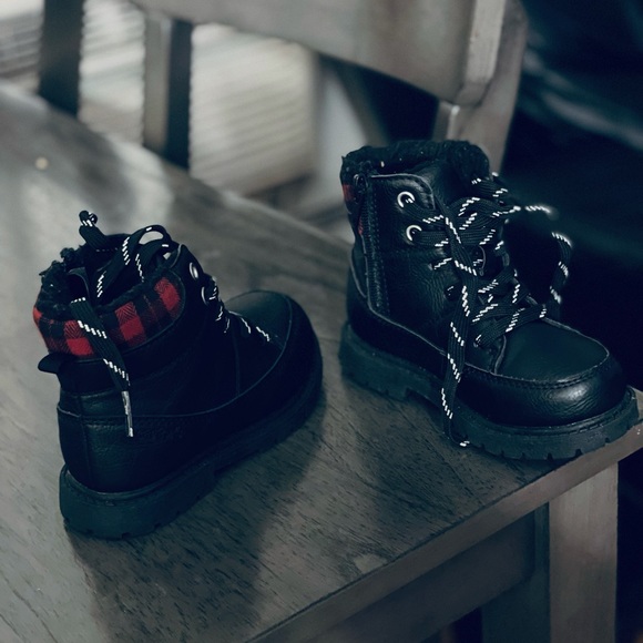 Carter’s Maestro boots - Picture 6 of 6